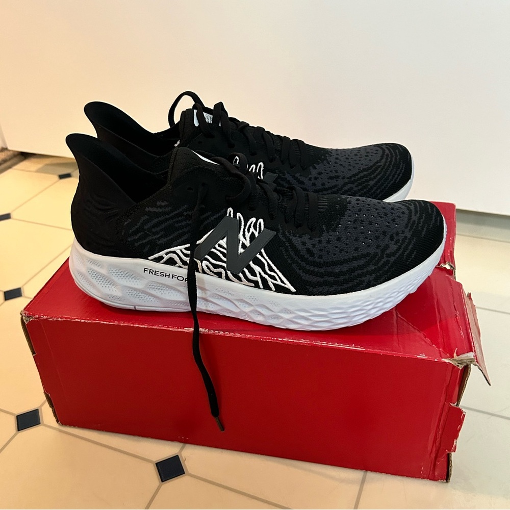 NEW IN BOX New Balance Fresh Foam 1080v10 Womens Size 12